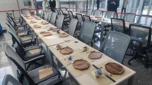 復(fù)古鐘表手工制作材料準備_上海物業(yè)公司服務(wù)